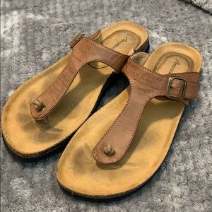 American Eagle sandals